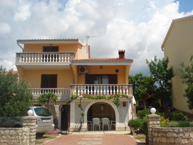 Apartments Zdenka 罗戈兹尼察 外观 照片